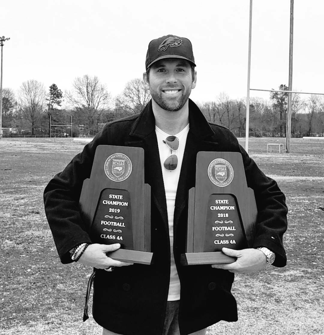 Coach_Beal's tweet photo. Most ppl say they want to be Champs but think they're above being coached! This goes for Coaches too! I was blessed to learn under "Old School" Head Coaches. They didn't hold back thinking your feelings may get hurt. They Coached & told you to get better!
#ConstructiveConflict https://t.co/qYDZ7Gb2ku