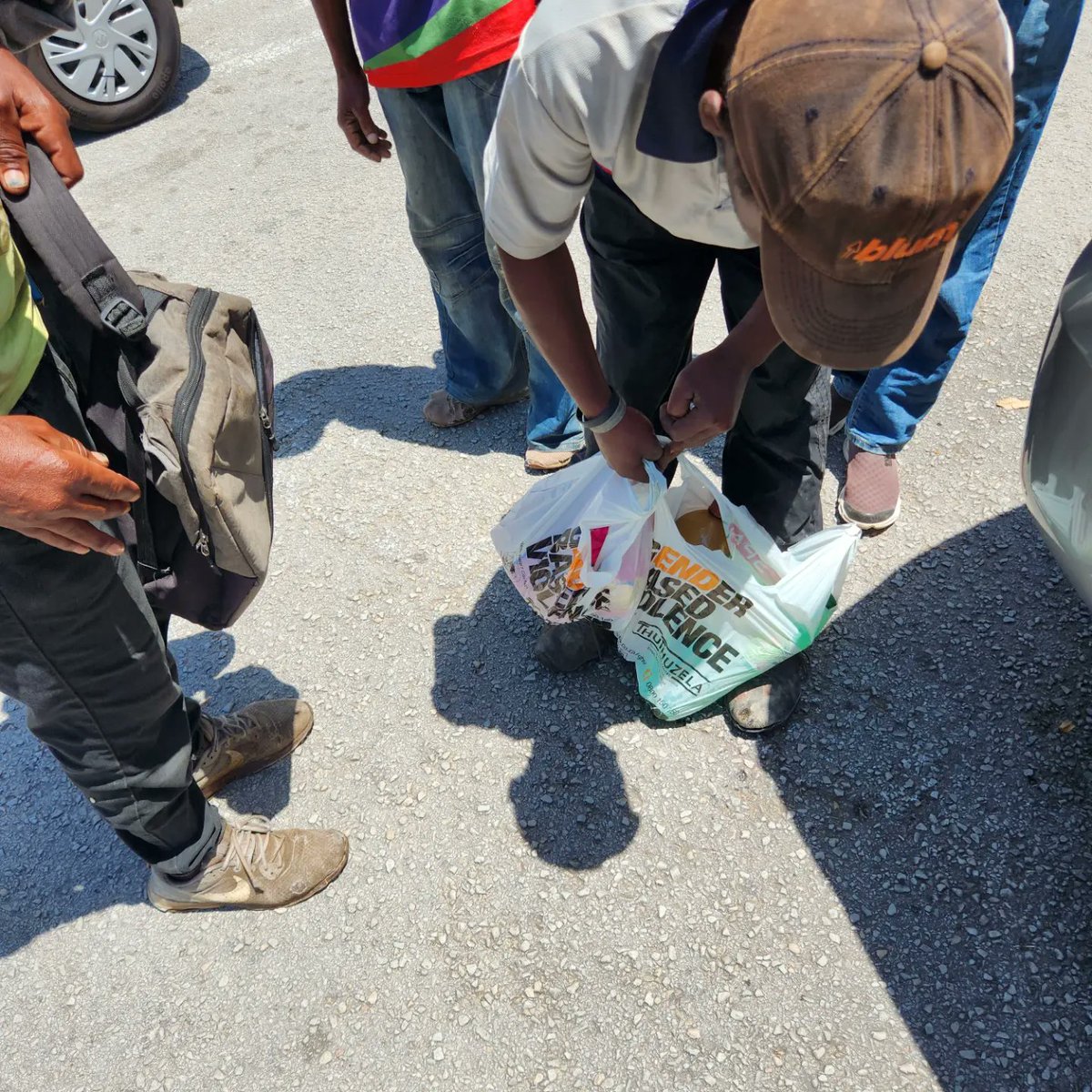 I just had my lunch with them. Am talking about the hustlers! These are the people who seats all day by the intersections hoping that someone will hire them so that they can provide for their families. 

They choose to be here instead of committing crimes😍😍🙏🏼. 

#JobSeekersSA