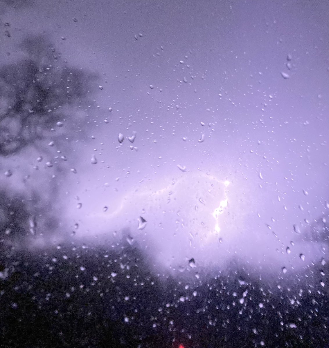 Nice little quick storm came through 4a Asleep suddenly woke up to Lightning and Thunderstorm. So,took some pictures of it behind my backyard. ⛈🤣