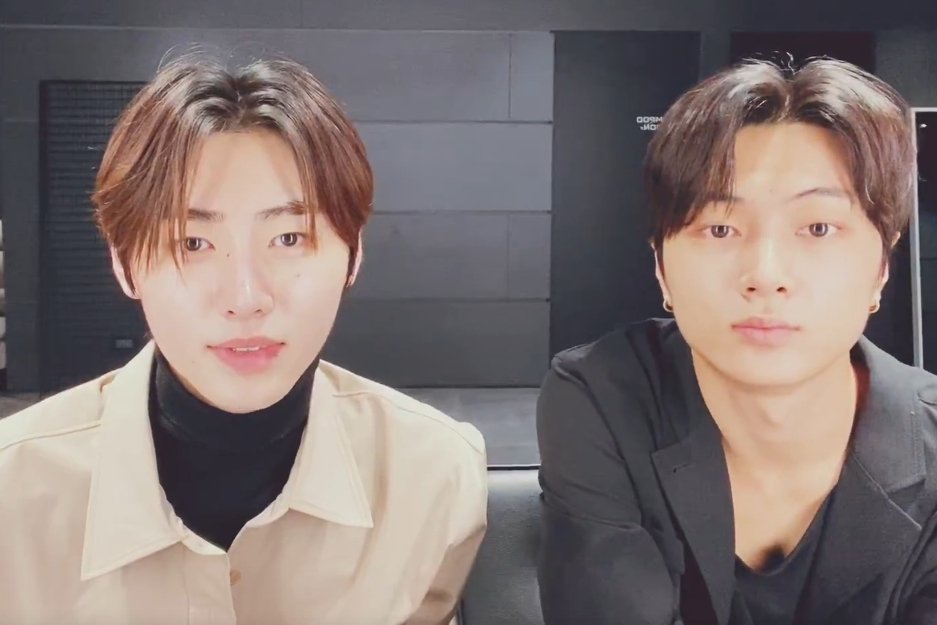 0420MEDIA's tweet photo. JAYHOON LIVE FINALLY OMG 😭😭 https://t.co/6oE6hDgUUy