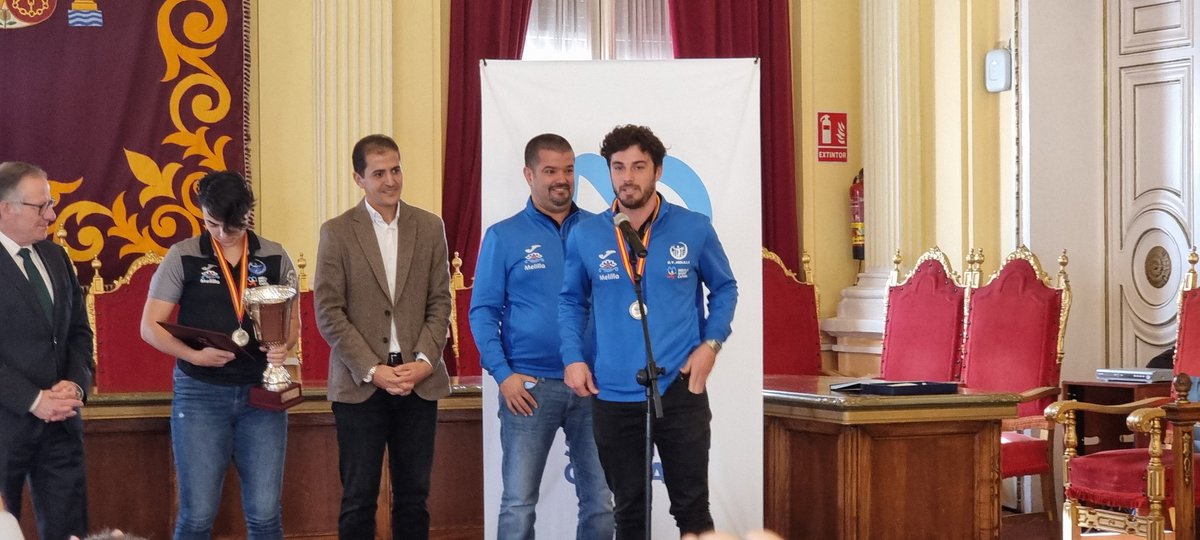 MSC__Oficial's tweet photo. 🏆Las subcampeonas de la Copa Princesa han sido recibidas en el Salón Dorado.

🤩Tenemos el #OrgulloMSC a tope con el voley gracias a @CVMELILLAFEM y @cvmelilla. ¡Están haciendo historia🙌!

🗣@Bussi_za anuncia que habrá importantes noticias para el club en los próximos días 😉 https://t.co/DmAXdApoCT