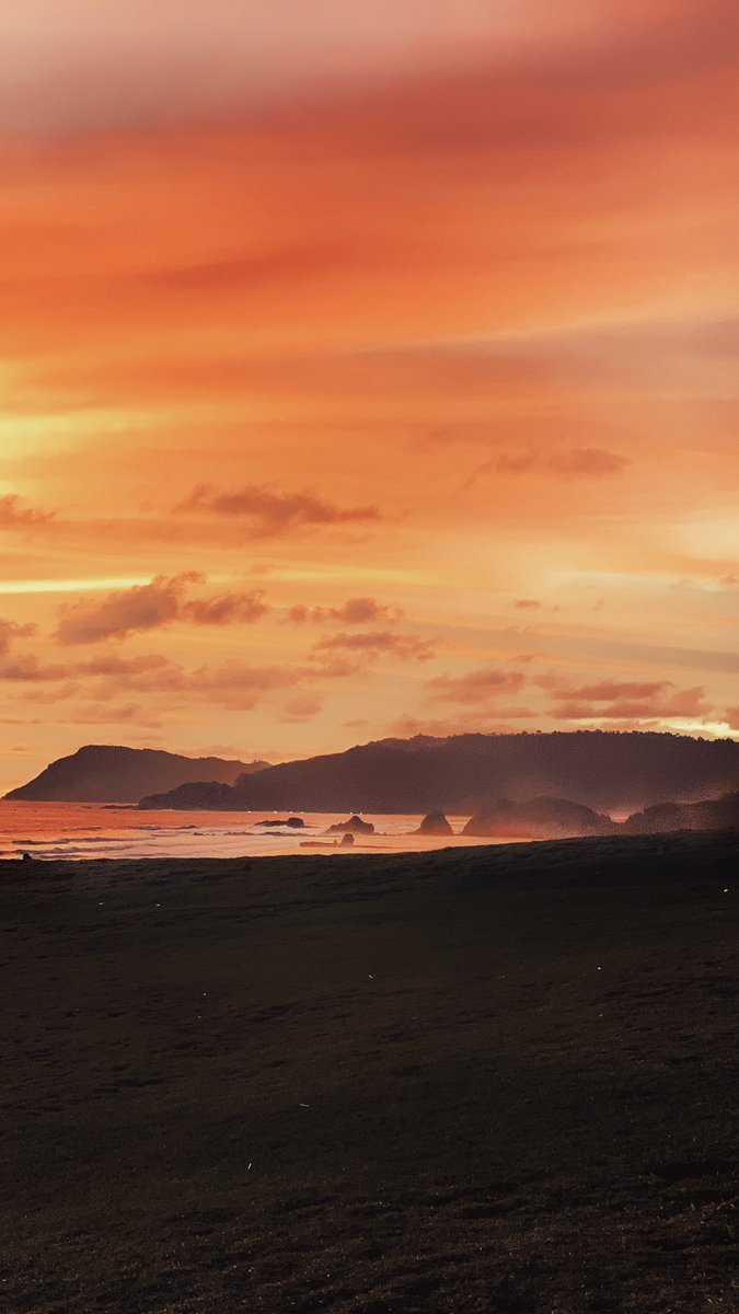 Bagus banget sunset di Bukit Merese, Lombok 😍