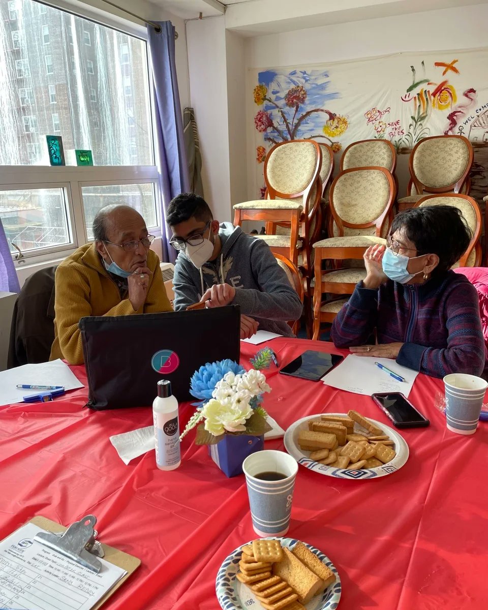 indiahomeusa's tweet image. Let's embrace the power of technology and keep learning! India Home Senior Care Centre has organised a computer training class to help our seniors stay connected and up-to-date #computertraining #seniors #learning #retirement #computerskills #care #community #indiahome #eldercare