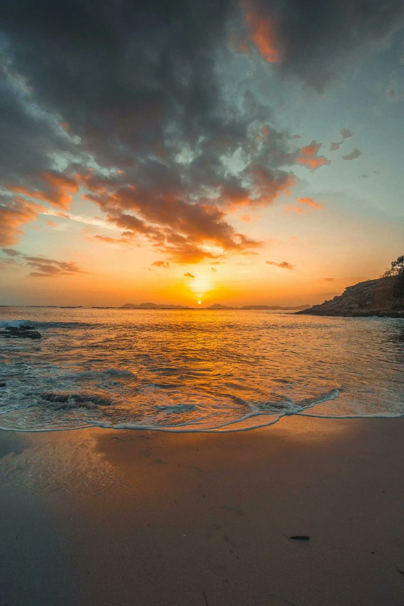 aestheticspost_'s tweet photo. where I’d rather be https://t.co/u86loGEzln