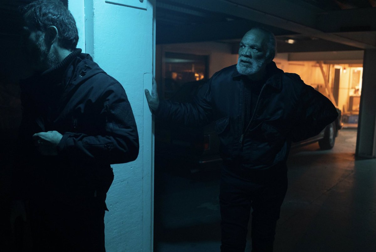 Harris (Paul Barber) and Burton (Nick Moran) make tracks after setting a bomb to go off at the heart of Goram’s criminal empire in RENEGADES our explosive vigilante movie - 🇬🇧 digital 30th January / DVD 6th February from <a href="/101FilmsUK/">101 Films</a>