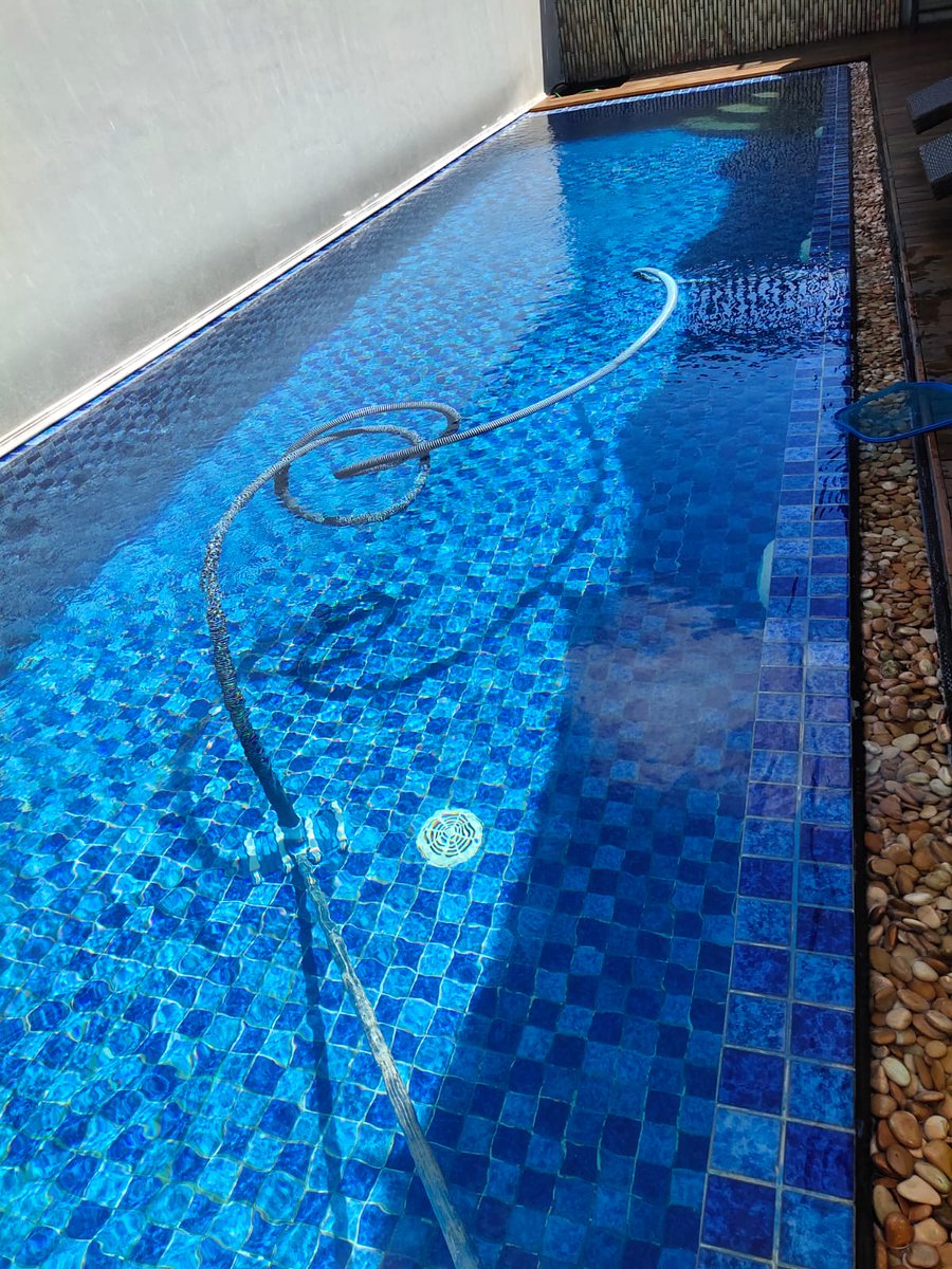 poolshop_id's tweet photo. CONTOH PEKERJAAN MAINTENANCE KOLAM RENANG 
-Pemvacuman endapan kotoran kolam renang.
#jasaperawatankolamrenang #poolshopindonesia #maintenance #maintenancekolamrenang https://t.co/ydzEPY2bSW