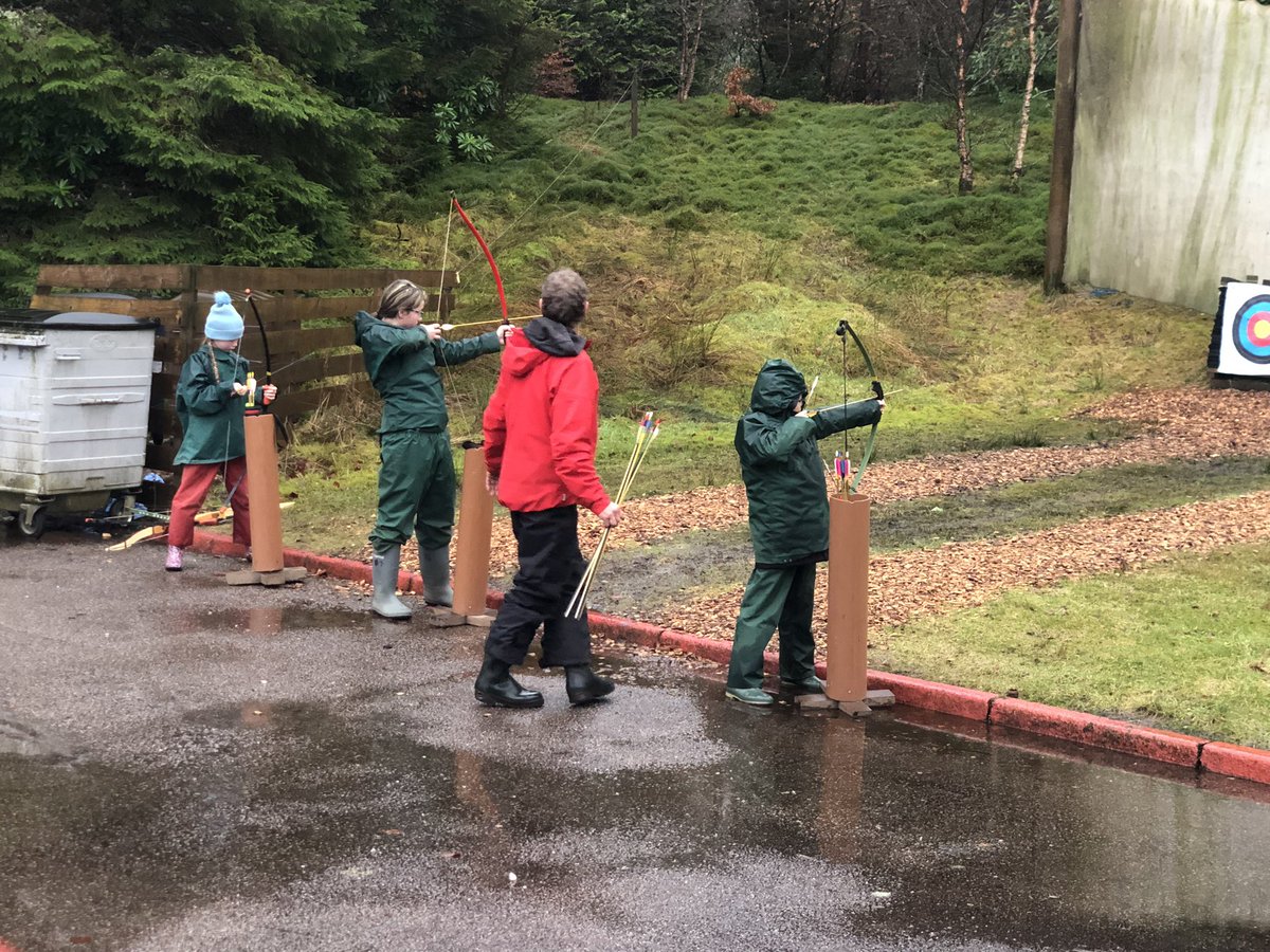 🌈 Elmvale Primary & Nursery 🐝 on Twitter "Archery today with Team 4 in