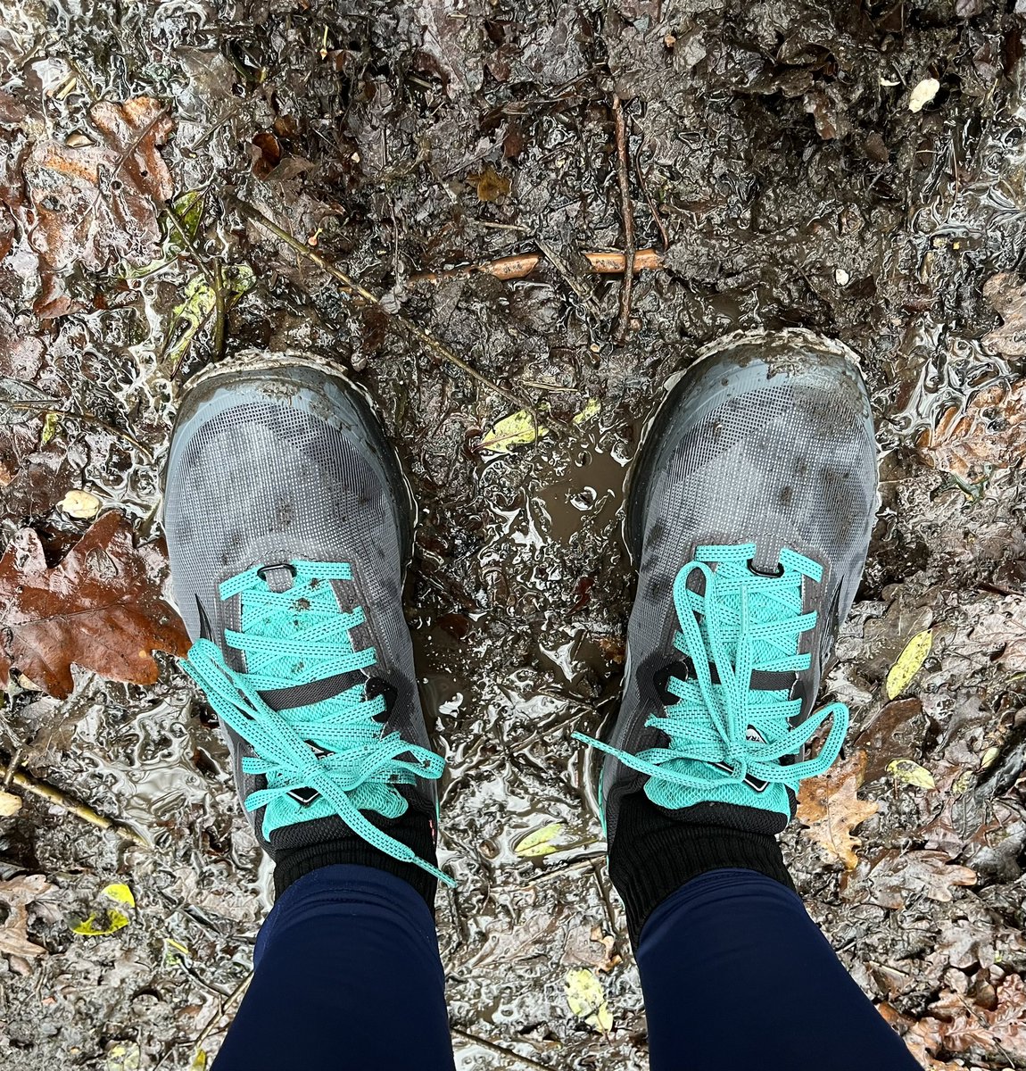 helengoth's tweet photo. Got me some trail shoes so I can enjoy some muddy fun!
Before…During…After! 🤪#Running #OffRoadRunning #Mud https://t.co/Uxevw9NenV