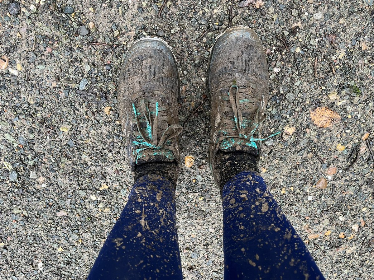 helengoth's tweet photo. Got me some trail shoes so I can enjoy some muddy fun!
Before…During…After! 🤪#Running #OffRoadRunning #Mud https://t.co/Uxevw9NenV