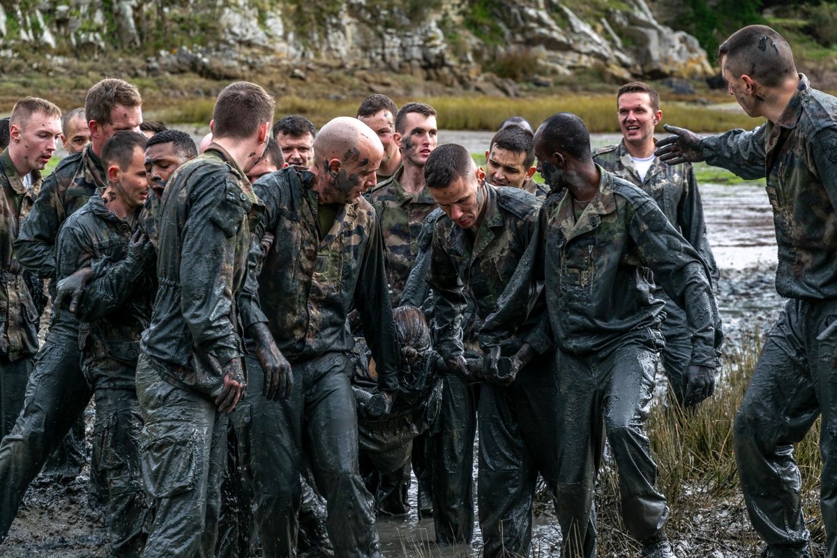CEMAT_FR's tweet photo. Par sa cohésion et ses valeurs, l’@armeedeterre est un exemple d’intégration et de mobilité sociale. Les soldats de tout horizon font partie d’une même famille. Chacun contribue à la réputation de l’institution et au succès collectif. #NotreDéfense https://t.co/ssZlxGXaRz