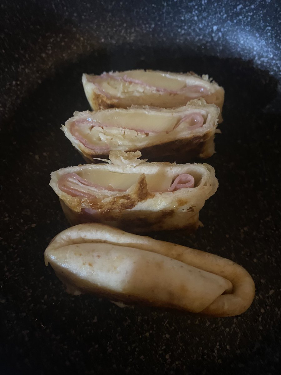 shian__000's tweet photo. レンジがないから焼いてみた
これはこれでありかも https://t.co/sdUXiRtTzU