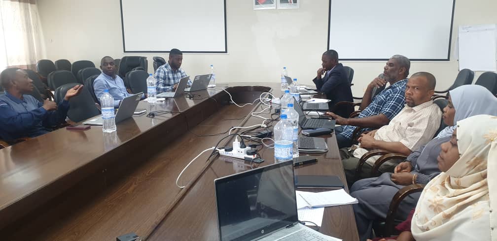 ViungoProject's tweet photo. Today 10, January 2023, the VIUNGO Project management team under the support from @EUinTZ hosted a one-day planning meeting in Pemba to share achievements, challenges and set priorities for 3rd year of #ViungoProject implementation. 

@TAMWA_Zanzibar @PdfTanzania @CanadaTrees https://t.co/FcCzo5WjAh