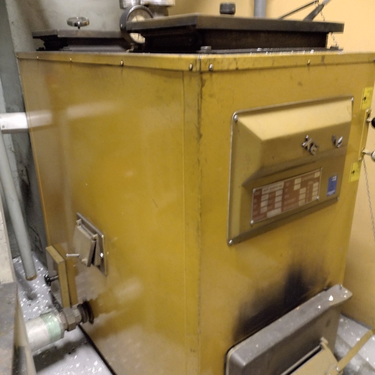 mlohynnaj's tweet image. Jassoo siellä ne pienhiukkaset menee piipusta ulos #smallparticles #fucktogreenmoving
@vihreat ei voisi teidän agendanne kiinnostaa paskan vertaa pidän kotini lämpimänä tavalla tai sitten toisella.

Pitäkää tunkkinne vihreät ja #vihervasemmisto #punamulta ei ole sen parempi.