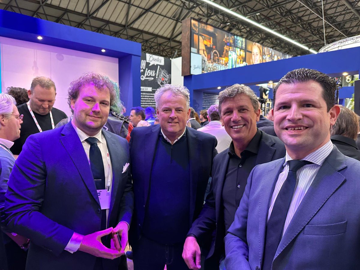 Mooie nieuwjaarsreceptie @khn bij #Horecava gisteren! We gaan ons ook in 2023 samen weer vol inzetten voor deze topbranche en een beter ondernemersklimaat. En we moeten op tal van fronten drastisch #ontregelen !