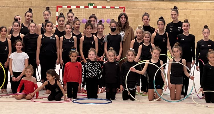 Despliega tu creatividad corporal practicando gimnasia rítmica en las  escuelas de Madrid – Hortaleza