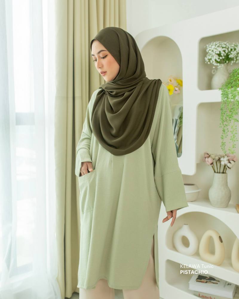 Hanis9_6Husna's tweet photo. 🔥 EARLY BIRDS PROMO | AS LOW AS RM59 + FREE HIJAB 🤫

🖥️ LAUNCH | 11.1.23

EARLY BIRDS PROMO 
✔️ 3 PCS OR MORE AT RM59/pc! 
✔️ SHOP MIN.3 &amp; Get FREE POSTAGE SM + FREE HIJAB (for 1st 50 customers only❗️)

https://t.co/Gsj8iOzPME

#uswahootd #kelawacaftan #kelawatunic https://t.co/w1eeYp1ozn