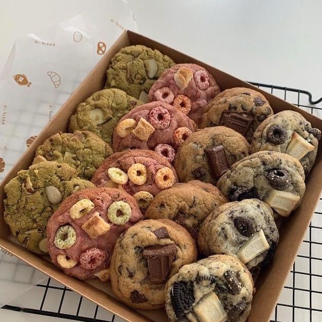 deliciowus's tweet photo. ︎︎
︎︎ ︎︎
Order : 
— Brownies Box 
— Cookies Box
— Apple Almond Smoothie
— Angelic Rose Bouquet

︎︎ ︎︎ https://t.co/cfMJlbIHY6
