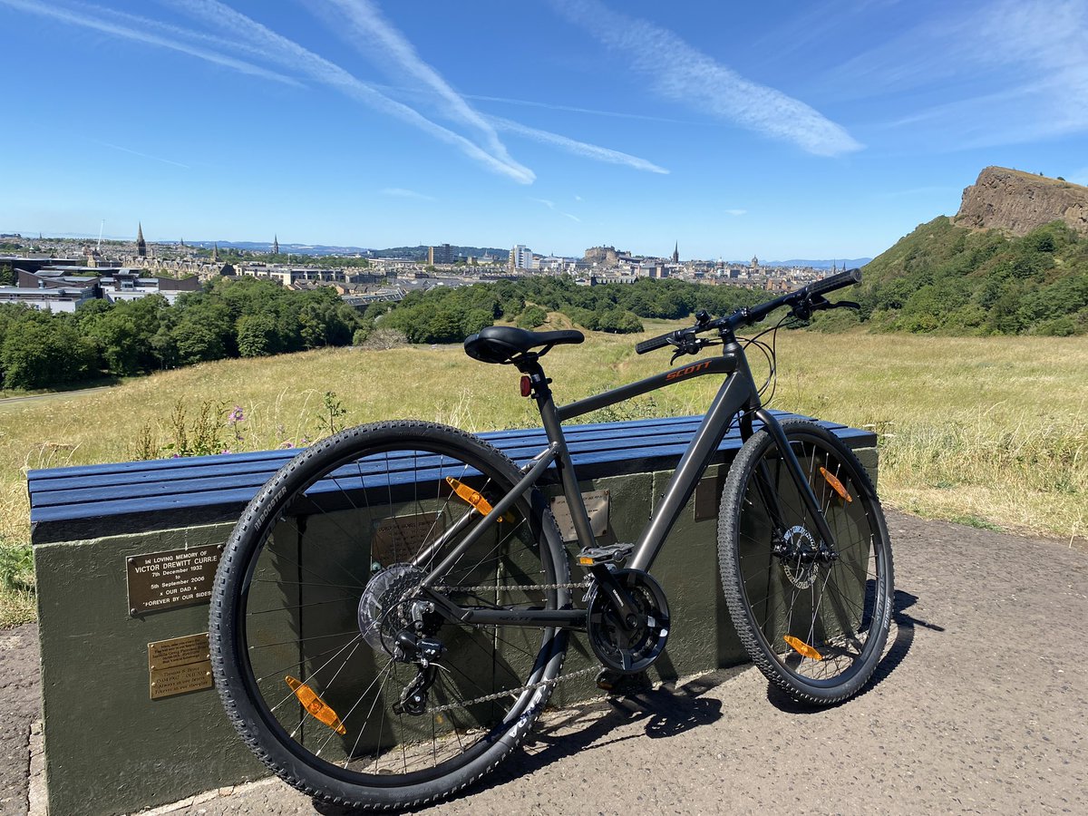 This is worth a try. If anyone sees this bike (mine) for sale or (or maybe discarded) then let me know. It was stolen last night from our locked bike shed in #Portobello #Edinburgh. It’s a @scottsports Sub Cross 50 in dark green with orange Scott branding. #StolenBike #biketheft