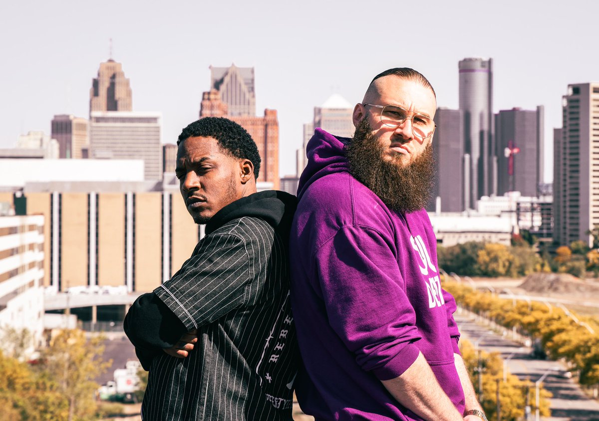 Valid313's tweet photo. 📣 PRESAVE: https://t.co/qXeIAEWClR
New single from Stretch Money & yours truly droppin this Friday. #Detroit #StretchMoney
Powered by @prosoundmedia https://t.co/ta2B7RRcnL