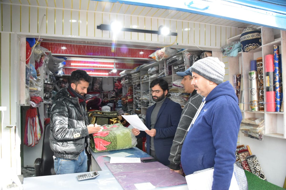 Asstt. Labour Commissioner Kishtwar (@alckishtwar) on Twitter photo Today ALC Kishtwar conducts inspections of various Shops and Establishments, under Shops and establishment act, Payment of Wages act and Minimum wages act, in Kishtwar Town and adjoining area.
<a href="/diprjk/">Information & PR, J&K</a>
<a href="/dckishtwar/">Deputy Commissioner Kishtwar</a>
<a href="/Devansh_IAS/">Devansh Yadav</a> Today ALC Kishtwar conducts inspections of various Shops and Establishments, under Shops and establishment act, Payment of Wages act and Minimum wages act, in Kishtwar Town and adjoining area.
<a href="/diprjk/">Information & PR, J&K</a>
<a href="/dckishtwar/">Deputy Commissioner Kishtwar</a>
<a href="/Devansh_IAS/">Devansh Yadav</a>
