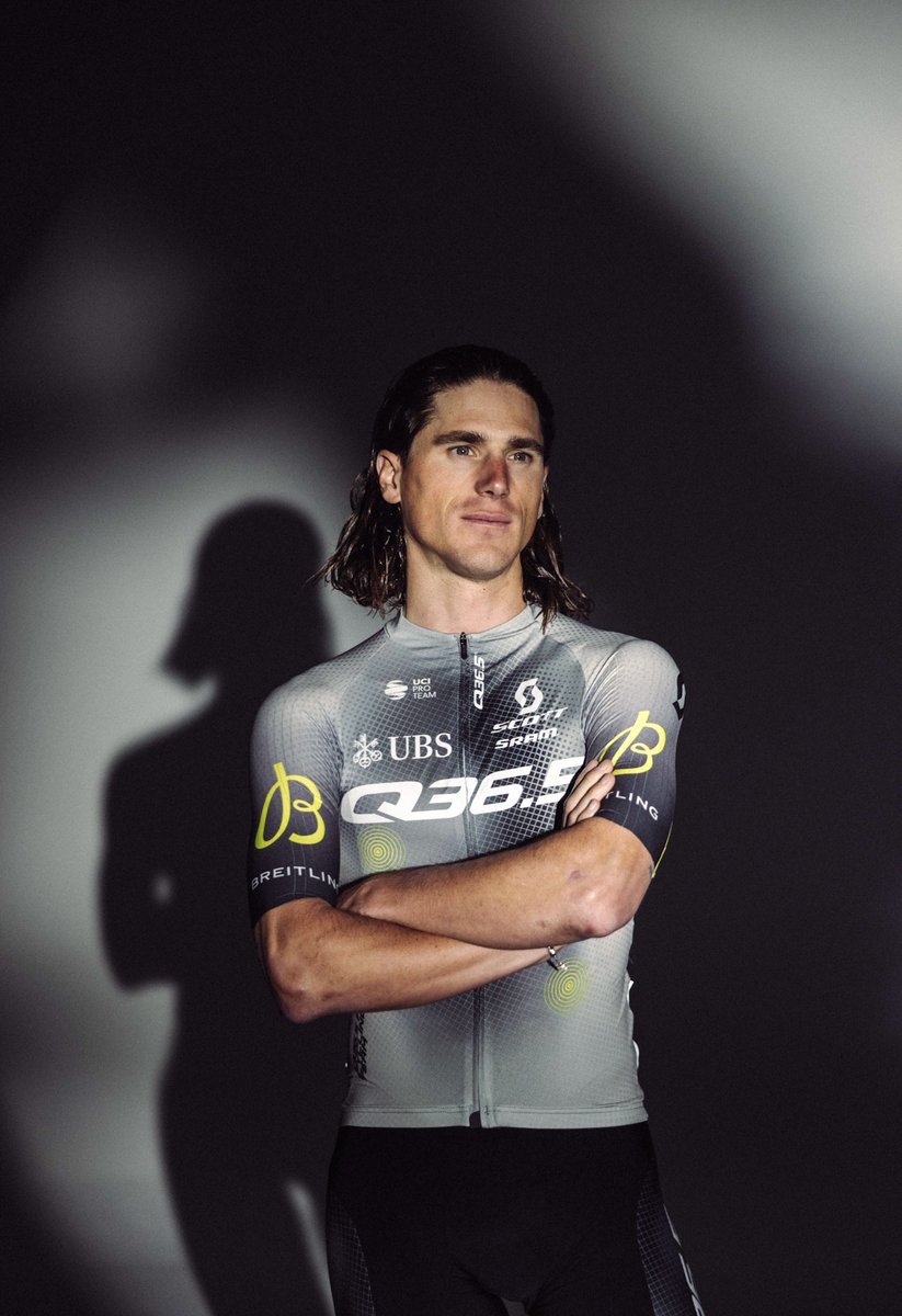 Pinarello Q36.5 Pro Cycling Team tweet media