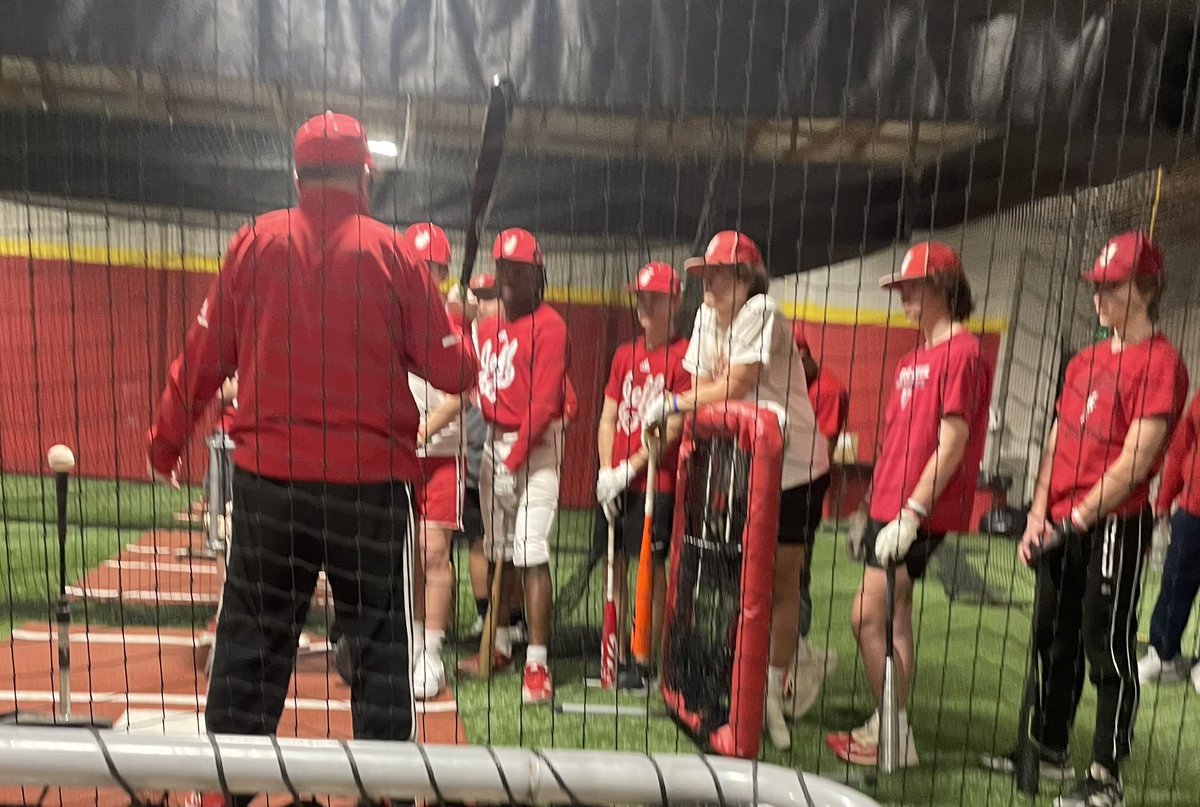 jeff_bsball's tweet photo. Back at it after the holiday break! 👺⚾️ #timetohit https://t.co/JdcCCGTB63