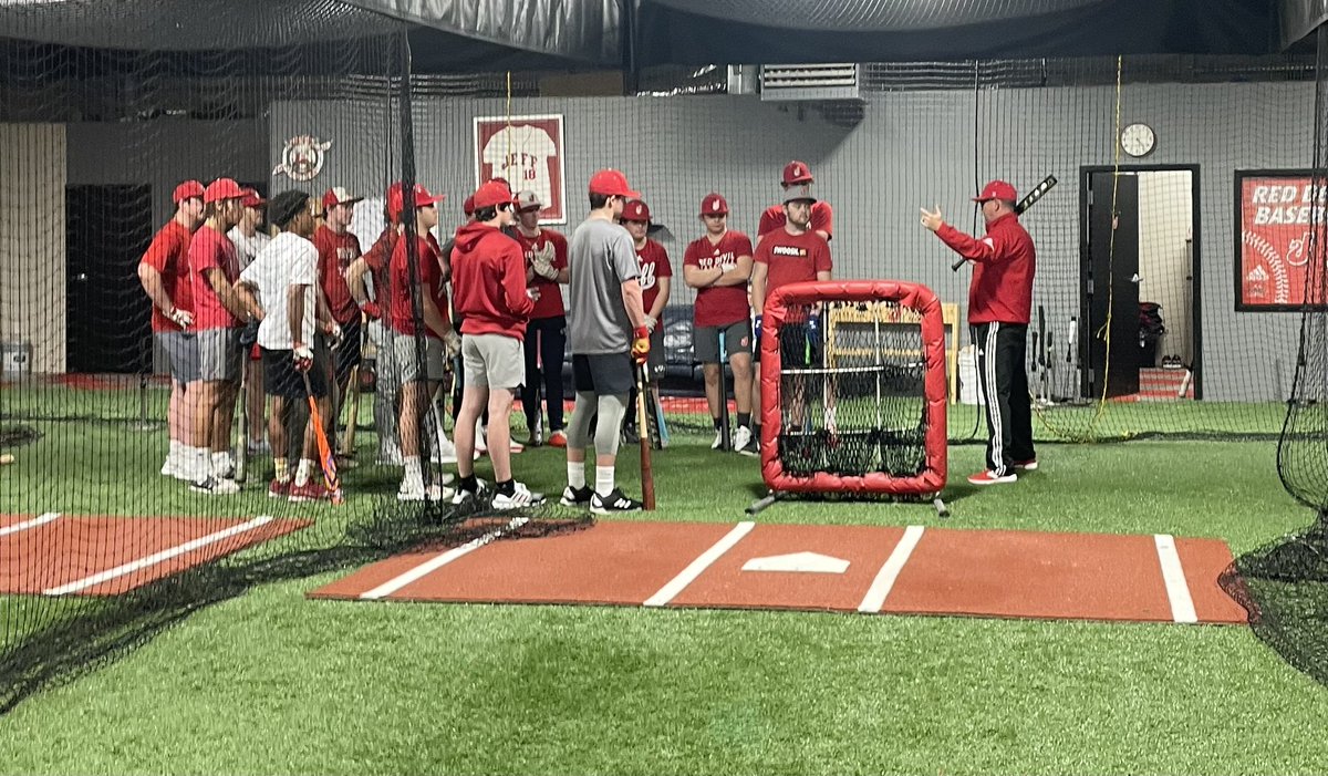 jeff_bsball's tweet photo. Back at it after the holiday break! 👺⚾️ #timetohit https://t.co/JdcCCGTB63