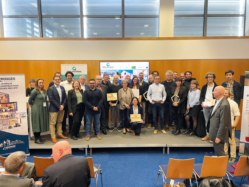 🌳@Prix_nat_bois : la révolution de la #construction #bois est en marche
Les projets retenus pour la 11e édition du PNCB le prouvent : le bois issu de nos #forêts gérées durablement est un matériau de construction de référence. 
A lire ici➡️franceboisforet.fr/2022/12/05/pnc…
<a href="/Batimat/">BATIMAT</a>