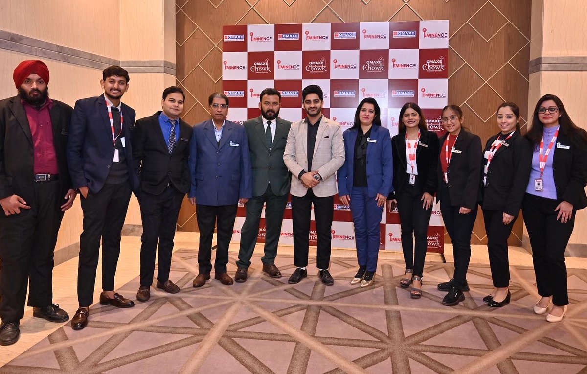 EminenceInfra5's tweet photo. Eminence Infrastructures thank everyone for attending the event and making it a great success. 

All the efforts and hard work have paid off with the grand success of this auspicious event✨

#omaxe #eminenceinfrastructures #events #success #tweet https://t.co/cEPnzRNGLD