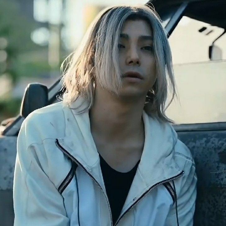 anishivon's tweet image. me: "watch alice in borderland for the plot"

the plot: