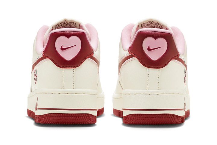 Nike Air Force 1 “Valentines Day” (2023)