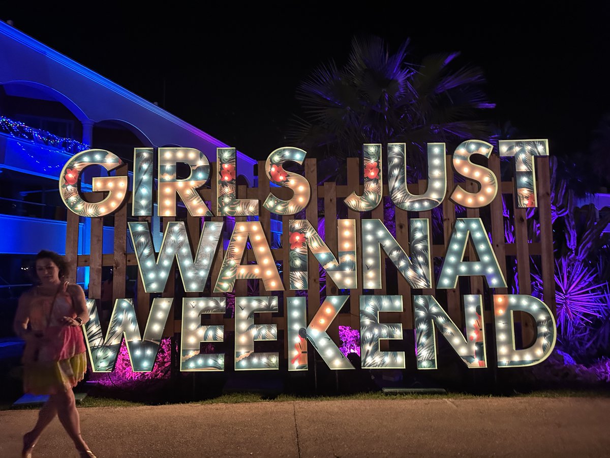 Night 1 <a href="/brandiweekend/">Brandi Carlile’s Girls Just Wanna Weekend</a> was incredible! <a href="/brandicarlile/">Huy Hoang</a> and #allisonrussell kicked off the celebration in paradise! #brandicarlile #girlsjustwannaweekend