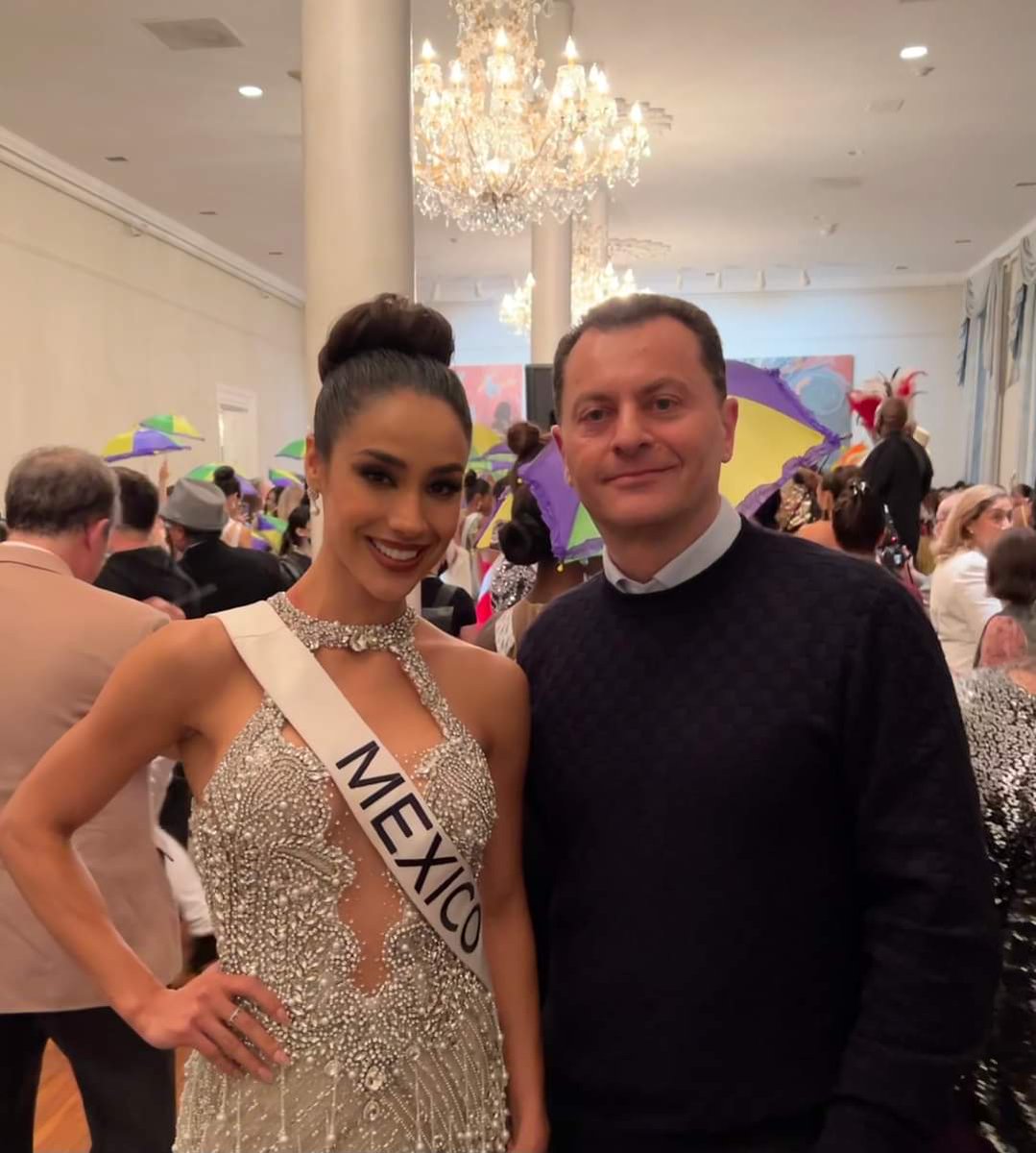 fmouawad's tweet photo. #71stMissUniverse #MissUniverse #NewOrleans #MissUniversePeru  #MissUniverseCuracao #MissUniverseColombia #missuniversechili #missuniverselebanon #MissUniverseIndia #MissUniverseIndonesiam #missusa #MissUniverseParaguay #MissUniverseSpain #MissUniversePeru #MissUniverseMexico https://t.co/zGxXAA8IUk
