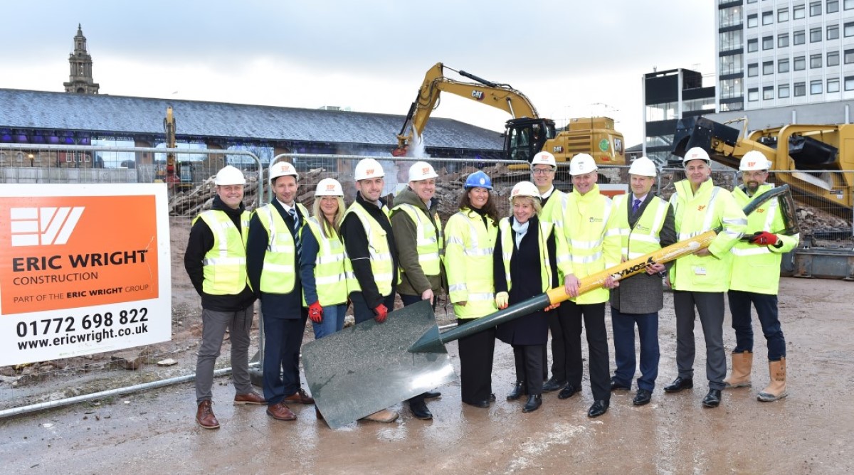 prestoncouncil's tweet photo. 1/3 π’ NEWS: Main construction work starts on Animate
Key partners behind the Β£45m million pound council owned leisure and entertainment complex in Preston city centre met on site to mark the start of construction.
@EricWrightGroup #MapleGroveDevelopments #TownsFund https://t.co/6pAaMyq6W6