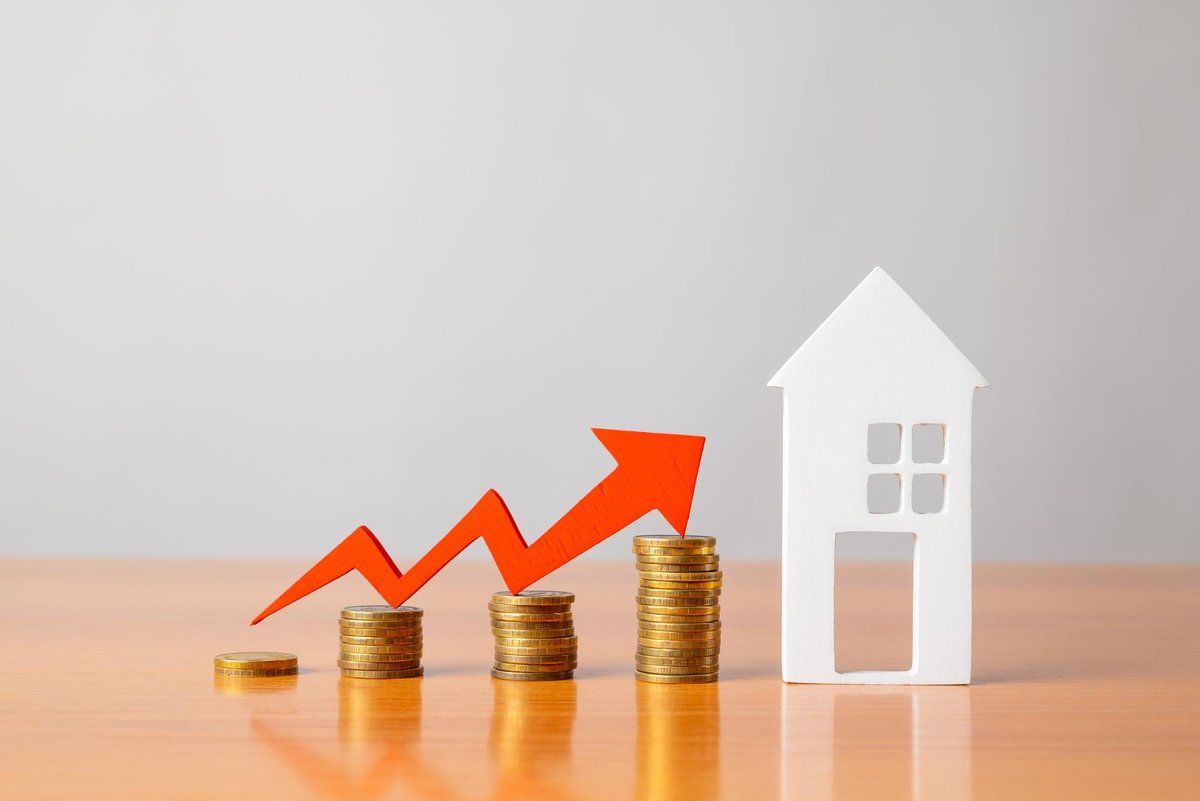 EPMnational's tweet photo. Today, by choosing the right #ancillaryrevenue streams, #realestateowners can add value to their property &amp; increase their channels of income. Here’s how you can significantly increase #ancillaryincome of a property.https://t.co/dNEizceopZ #additionalincome #recurringrevenue https://t.co/ZFDXSQcVsT