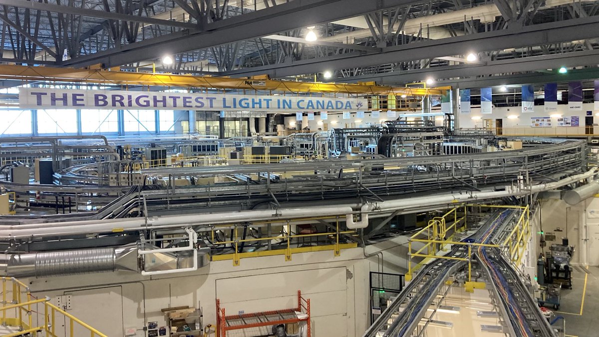 SundanceFarms's tweet photo. Tour of @CanLightSource Synchrotron at @saskaggrads reunion. Ag and health research with high beam light is amazing. #TravelTuesday @agbiousask @UofSAgros #SaskAgGrads #research #SAGA #uSask #ScienceCounts https://t.co/dKnRnCnYy1