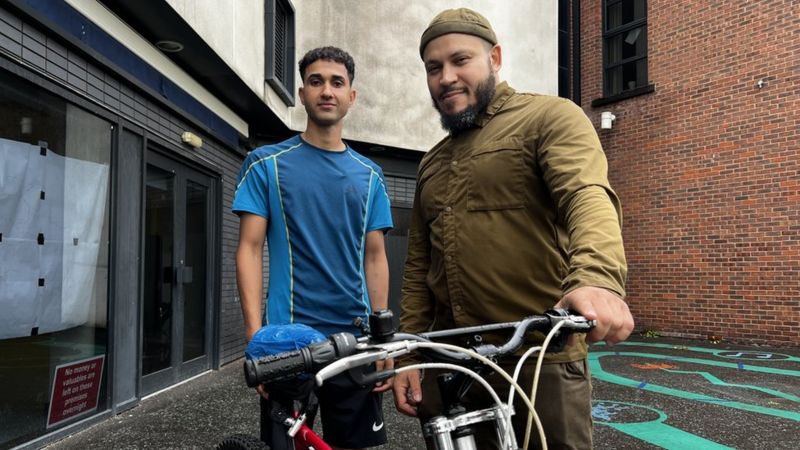 Kuumba_Imani's tweet image. Hey guys. 
Just want to share these amazing images captured on BBC North West from last night. 
Our very own activists Ibe- the founder of @cycleoflife8 and Shazia- the founder of Women On Bikes showing how amazing their schemes are for our community!

#bbc #activism

@M_Charters