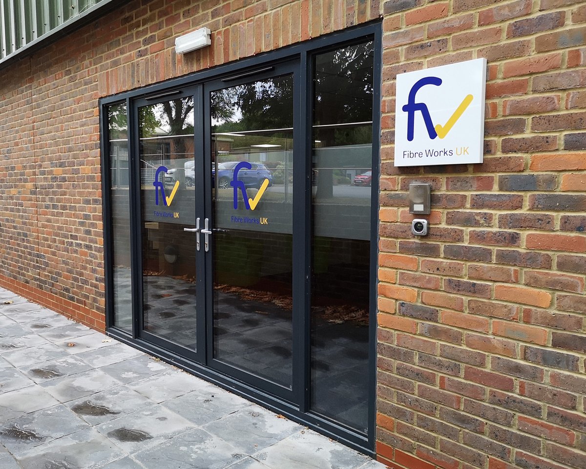 G_Print's tweet image. Office signs for Fiber Works UK in Godstone Surrey. 
We supplied and fitted vinyl graphics for the walls in the Fiber Works UK offices, Frosting manifestations, Contravision to the windows, and a Di-bond tray sign by the main entrance to the office. #officesigns #businesssigns