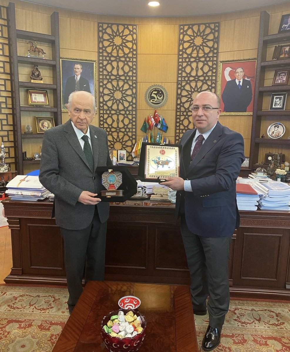 metinpusat's tweet photo. Tek başıma kalsam da davayı çiğnetmeyeceğim, tek bir ülküdaşımı ezdirmeyeceğim, sonu ölüm de olsa surda gedik açtırmayacağım. @UlviYonter  @E_SemihYalcin https://t.co/67lPJvNYSn