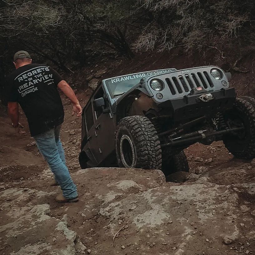 #repthebest in the 2023 season. #jeepbeef ⬅️swipe. Shop your gear today⬇️

jeepbeef.com 

Some of our core crew and brand warriors hit the trails over the weekend, and of course they were all rocking the latest gear drops🤘 

#jeep #4x4 #offro… instagr.am/p/CnPFS98rcwM/