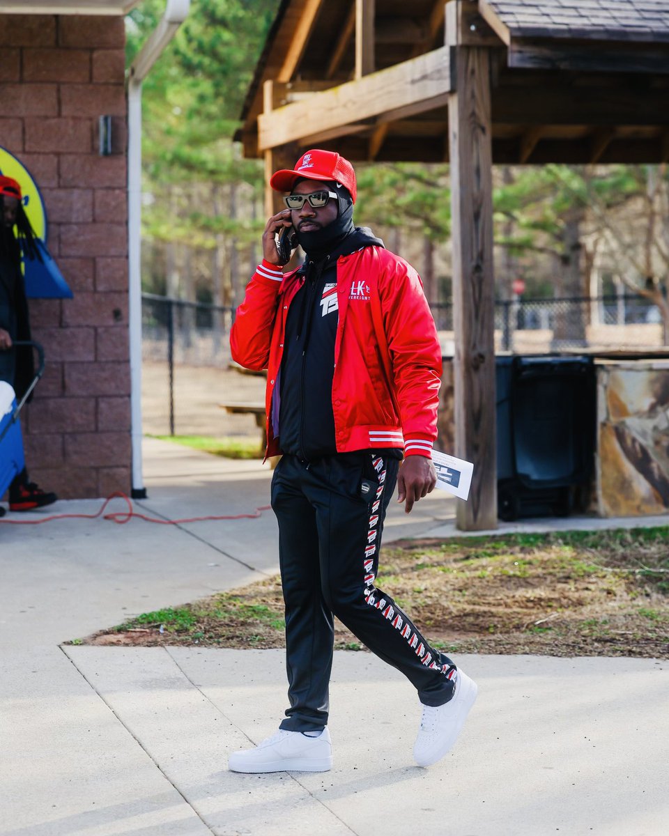 Coach Steph Brown tweet media