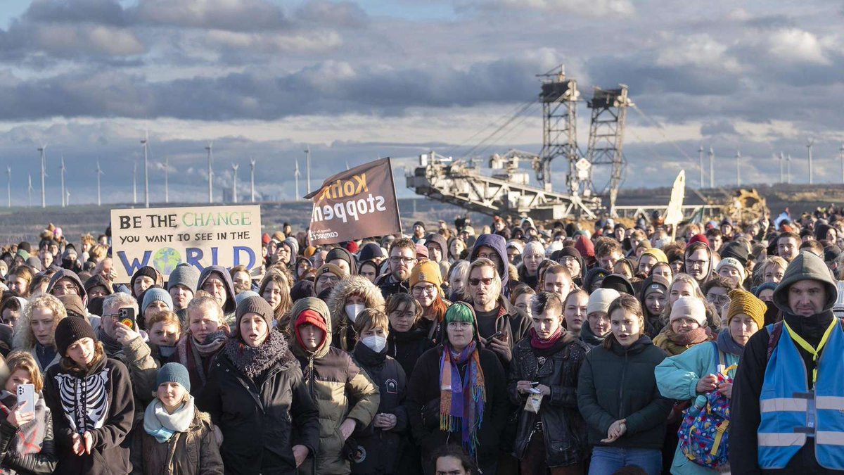 1000s of climate activists have already come to defend #Lützerath. ✊

Join them for the official #TagXdemo on 14 January to stand up against the RWE &amp; the rest of the #FossilFuel industry!

More info 👉 alle-doerfer-bleiben.de/demo
#LuetzerathUnraeumbar