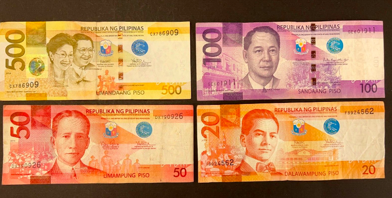 CromwellCoins's tweet image. Check out what is live on our Auction now. Ends Sunday 15th January.
Wonderful set of banknotes from the Philippines LOT 1501-127 #papermoney #numismatics #collectablebanknotes #phillipines #pisocurrency #vintagenotes.
ebay.co.uk/itm/3346887397…
