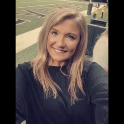 Whitney Reed 🖤 tweet media