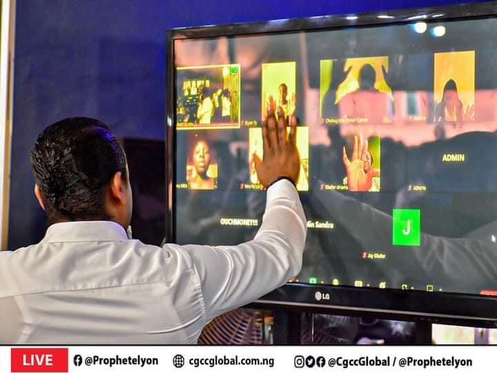 prophet_elyon's tweet photo. OUR DEAR PROPHET, PROPHET ELYON MINISTERING TO HIS ONLINE VIEWERS !!

#ProphetElyon 
#ElohimCgcc 
#ThePropheticVoice 
#ProphetOfTheWord
#DeeperTruth
#UltimateFaithfulness https://t.co/s8gY9or52p