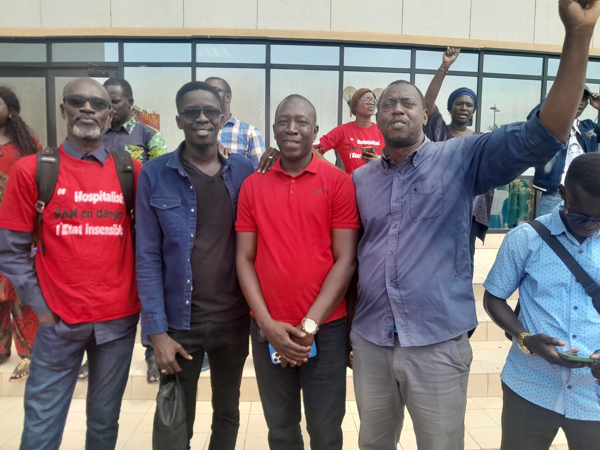 AmayiBadji's tweet photo. Liberté 🗽 pour @papealeniang la prison n'est pas sa place.
#FreePapeAleNiang
#AarJournalisteSn
#LeMonstre
#Sénégal https://t.co/hGHVysF8mA