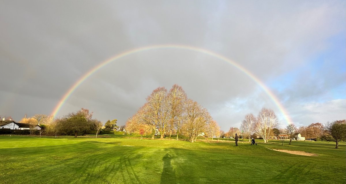 Below is a cracking picture taken yesterday on the 3rd Hole by member Mark Bamkin. 

A rainbow to try and brighten everyone's day.