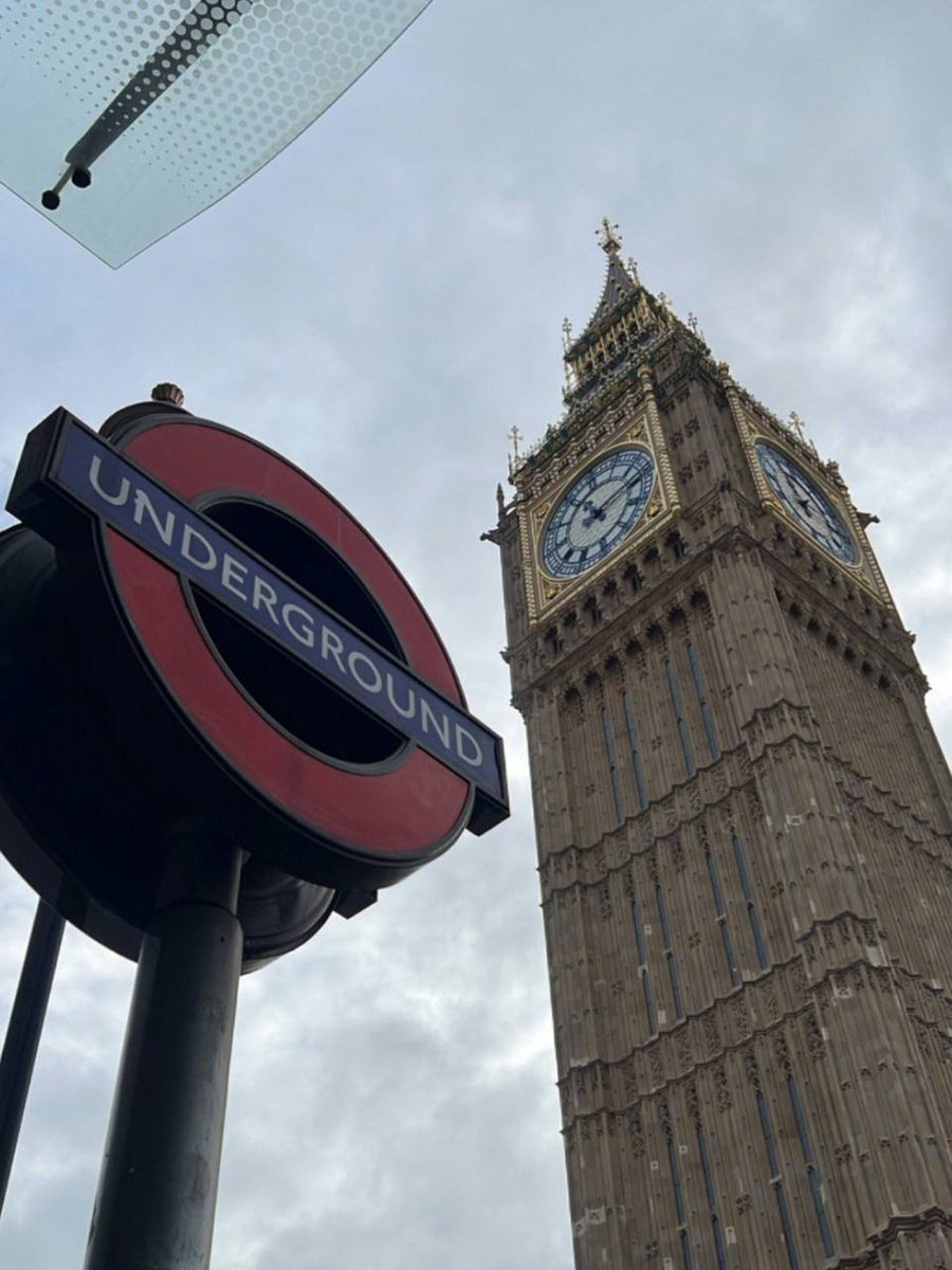 tree60998's tweet image. The greatest meaning of hard work is to give yourself the ability to jump out of the circle you hate at any time