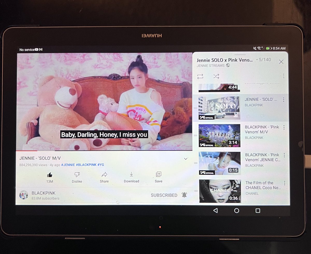_nnniiinnniii's tweet photo. it's just me and my old tablet to stream jennie’s solo against the world. 

#StreamSolo https://t.co/TUtKq0UVZ9