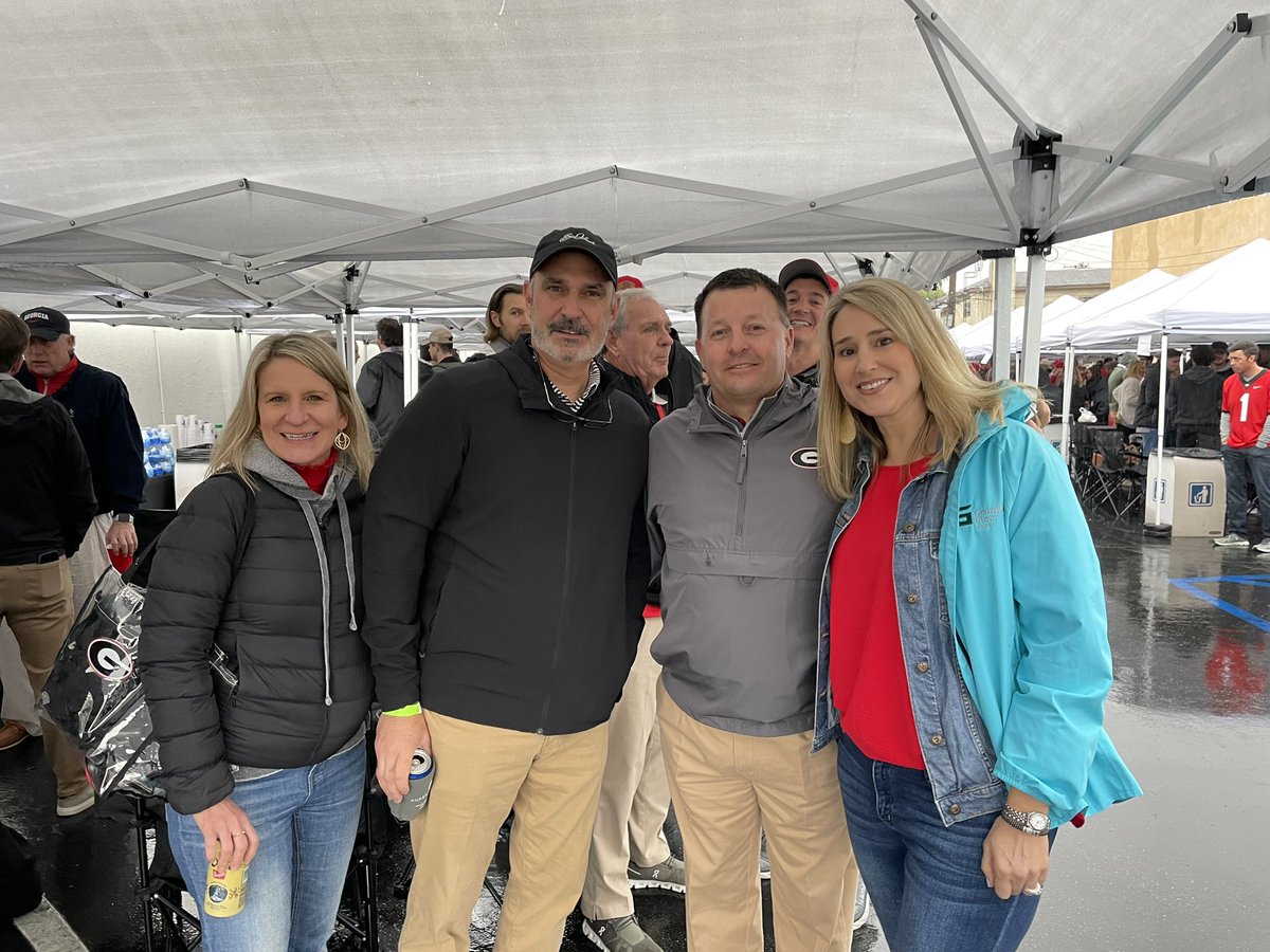 Tuba65's tweet photo. Fun times with @hightowerbanks at College Football Playoff national championship game. Good to see lots of @GABankers members stopping by our tailgate before the 65-7 dominant Georgia Bulldogs win. #GoDawgs  #BackToBack @UGAAthletics https://t.co/fuEkXiHeI6